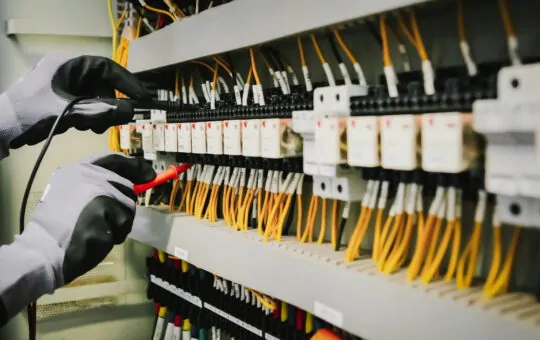 Elektrik Tesisatı Yenileme ve Döşeme
